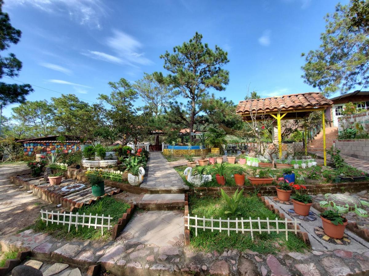 Hotel Y Restaurante Las Margaritas Perquín 外观 照片
